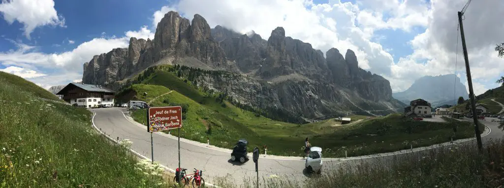 Le soleil est revenu lorsque je franchis le Paso Gardena, 2121 m.