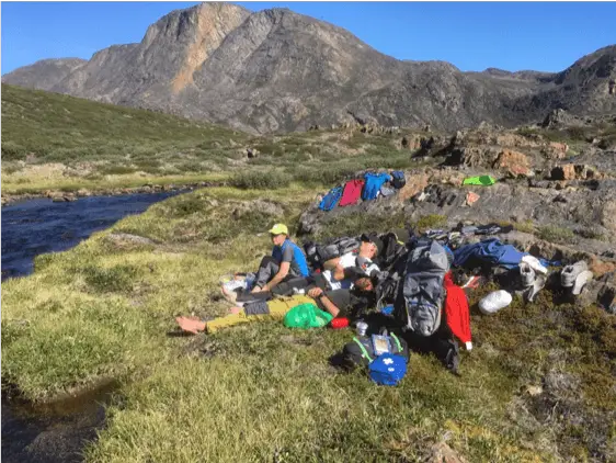 Sieste au bord de la rivière