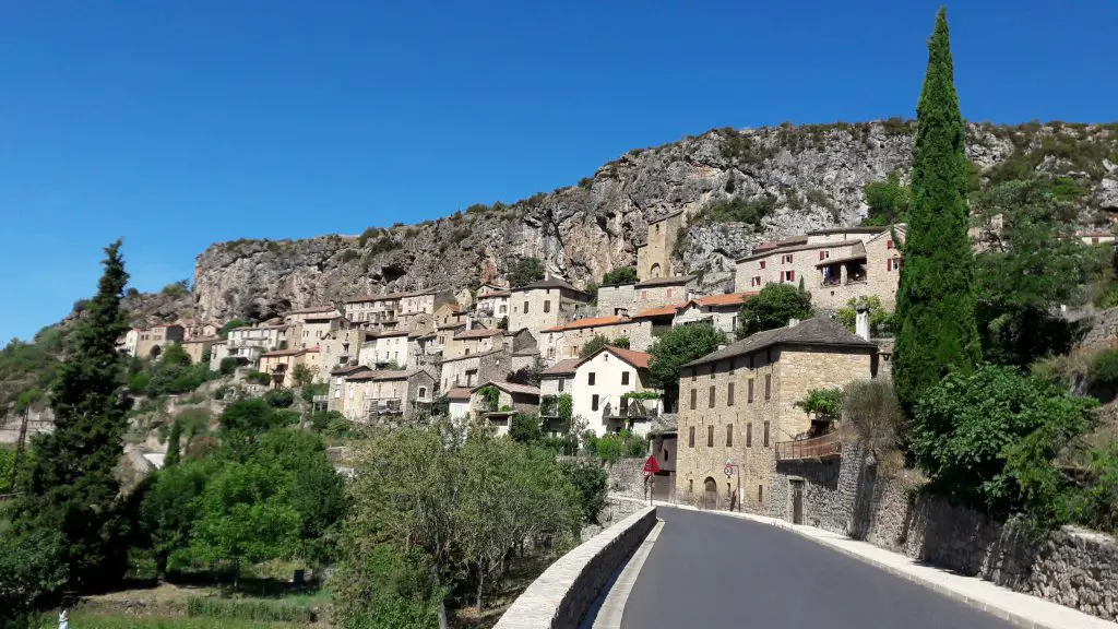 Village du Tarn durant ma traversée en vélo du Léman à l