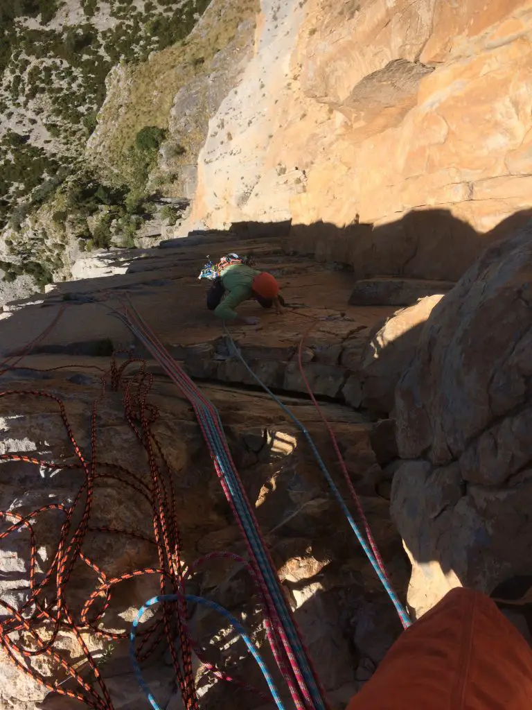 Presque au bout de la longueur lors de la sortie escalade à la Pena Montanesa