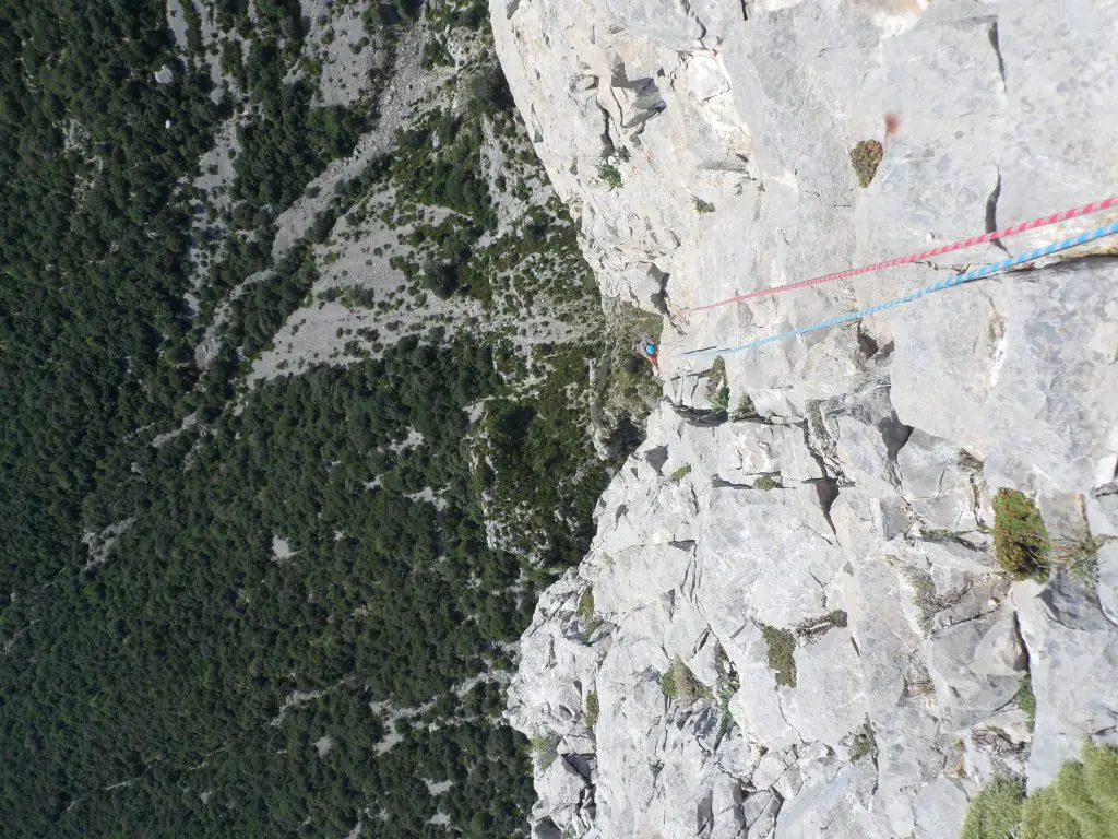 Sur un rocher fabuleux lors de la sortie escalade à la Pena Montanesa