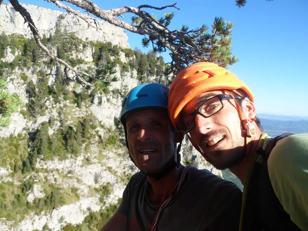 En haut du sommet du Pilar Sobrarbe lorsz de notre trip escalade à la Pena Montanesa