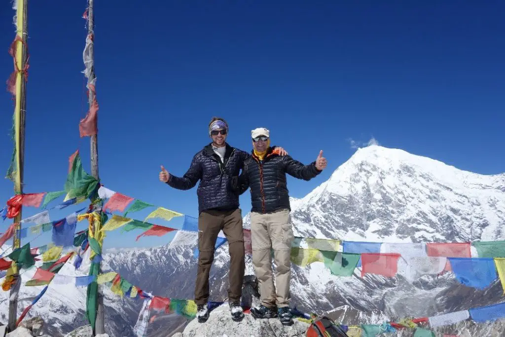 Père et fils heureux durant notre traversée du Langtang 