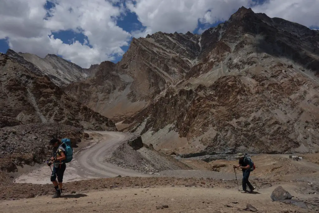Paysage minéral de la vallée de Markha lors de la traversée des Himalayas