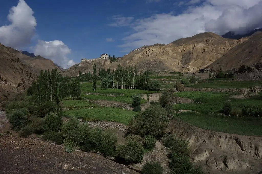 La vallée de l'Indus lors de la traversée des Himalayas La vallée de l