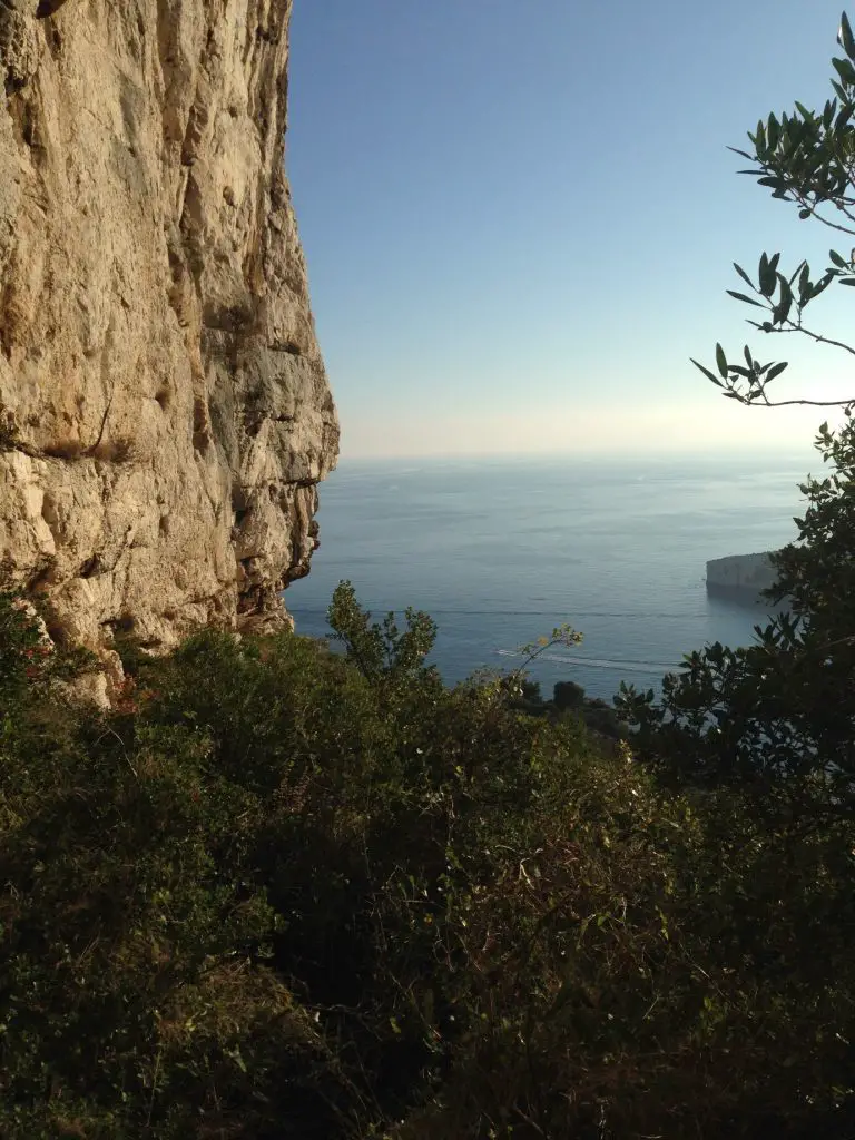 Le secteur l’Oasis lors de notre sessions grimpe dans les calanques