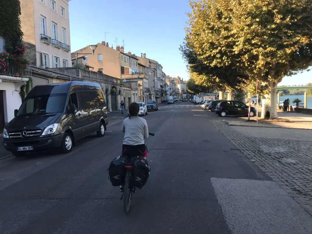 arrivée à Tournus première étape de notre boucle de 4 jours en Bourgogne en vélo électrique