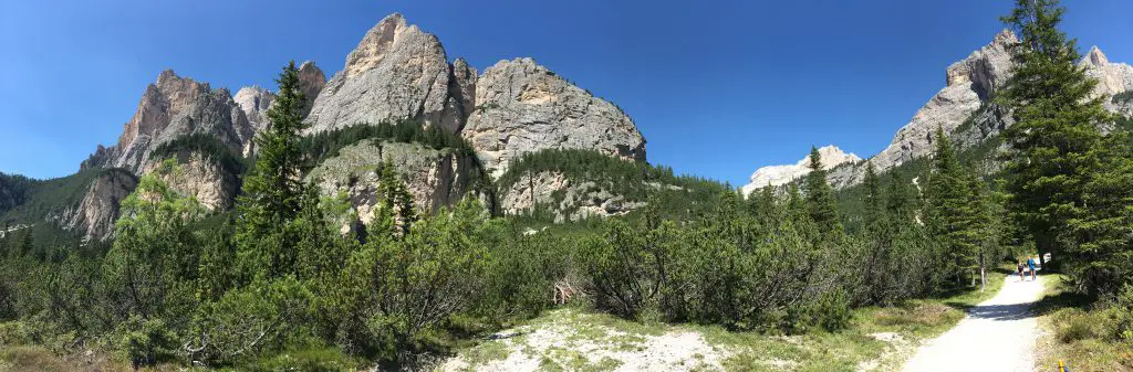 Le massif de Fanes, versant Armentarola