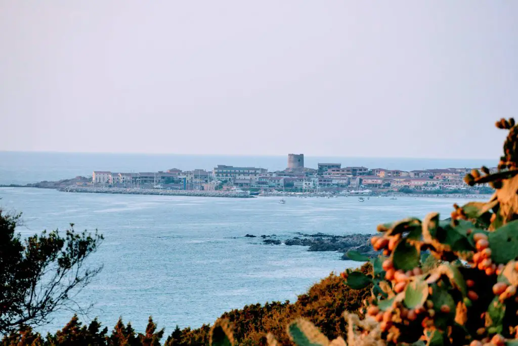 Tombée de la nuit sur la méditerranée lors de notre randonnée en Sardaigne 