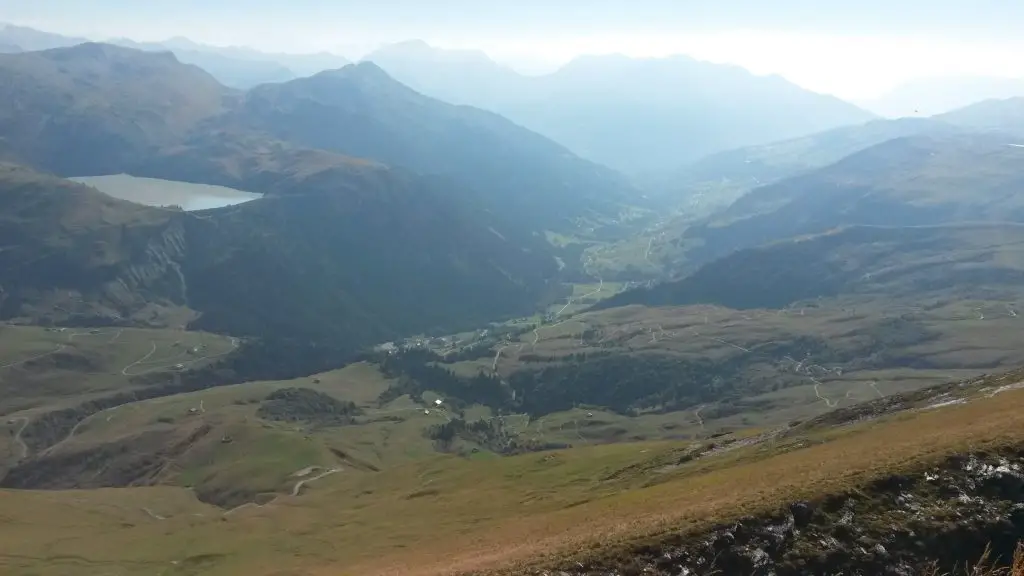 Vallée que je vais redescendre depuis l’aiguille Croche lors du bivouac en parapente dans le Beaufortain