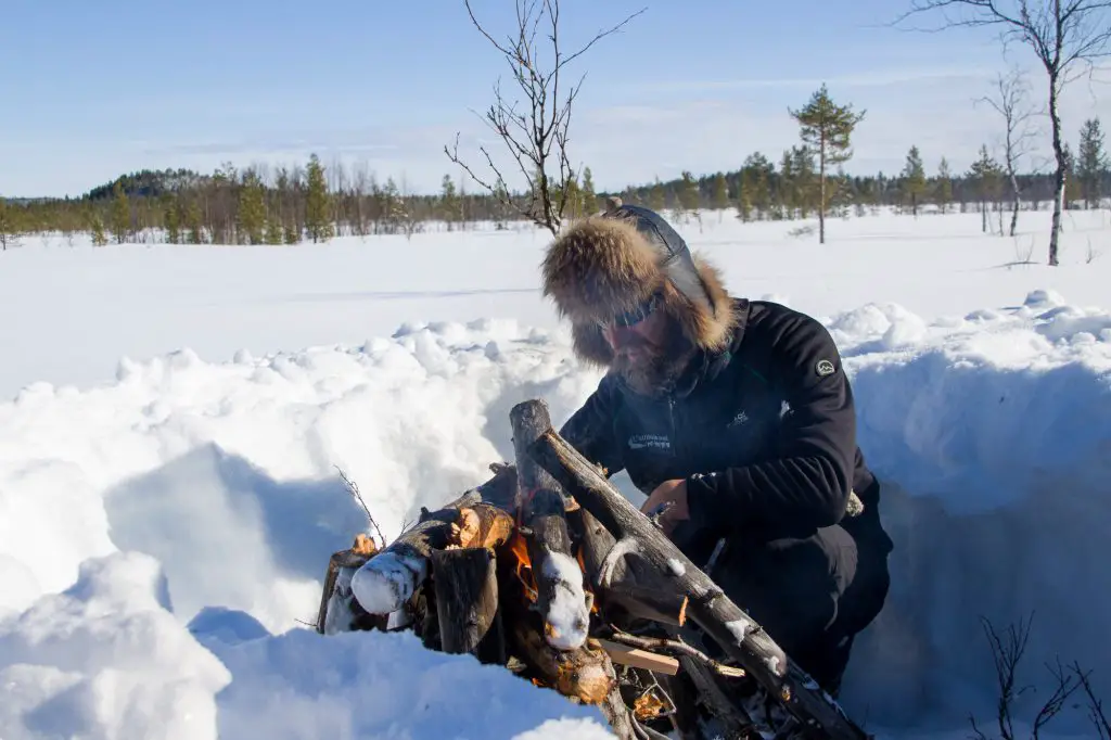 Repas feu de bois 1er Jour du Raid chien de traineau en Finlande