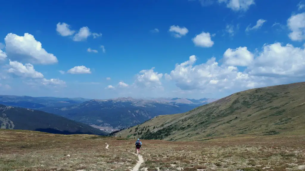 Copper mountain, prochaine station de ski sur le chemin, dans l’axe du sentier lors du trek Colorado Trail