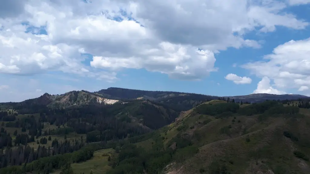 La route est là, juste en bas, ça sent la fin !