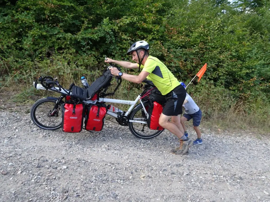 Chemin entre Ronde et Thorso