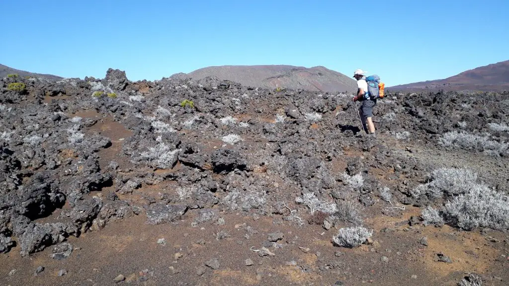 Désert de roches volcaniques lors de notre Traversée de la Réunion à pied