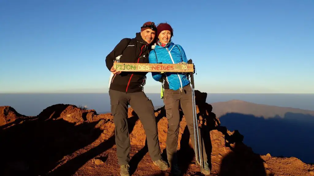 Dernière photo avant de redescendre du Piton des neiges lors de notre Traversée de la Réunion à pied