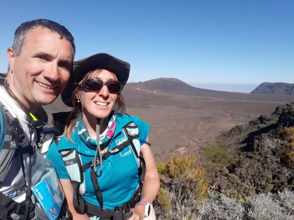 Au pied de la Plaine des Sables lors de notre Traversée de la Réunion à pied