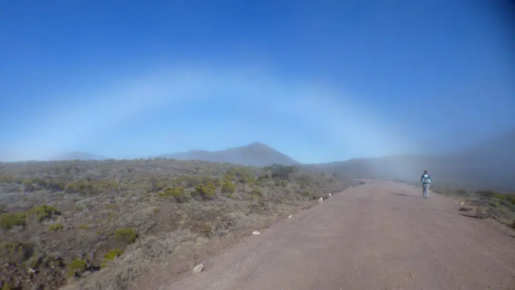 Drôle d atmosphère entre soleil et passages dans les nuages