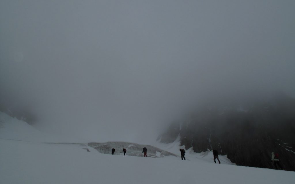 Jour de repos pour le soleil lors de l'sacension du Mont-Blanc