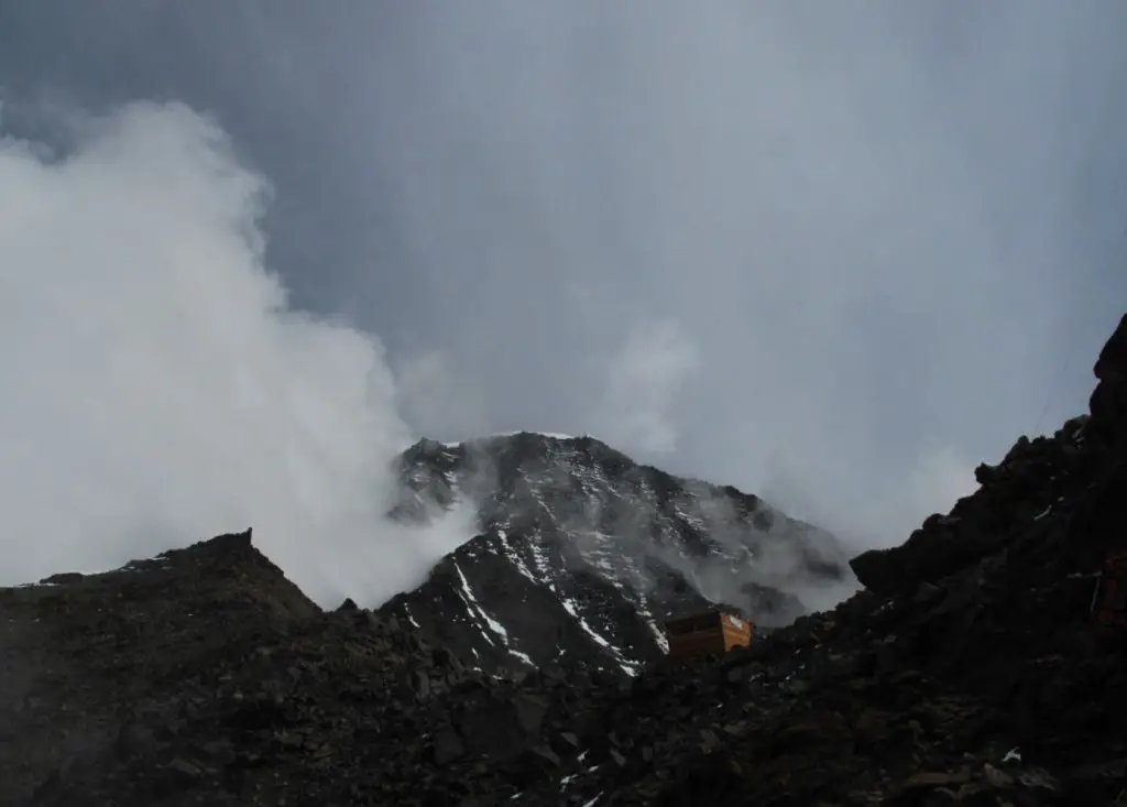 Première vue sur l'aiguille du gouter