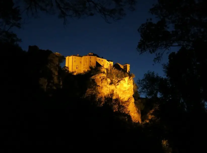 Village de Bruniquel de nuit