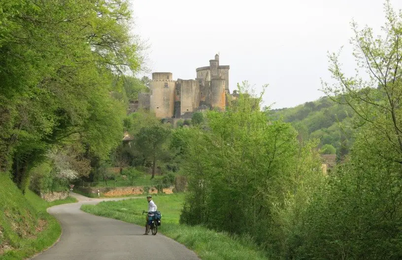 Château de Bonaguil lors de notre découverte du Lot et Quercy à vélo