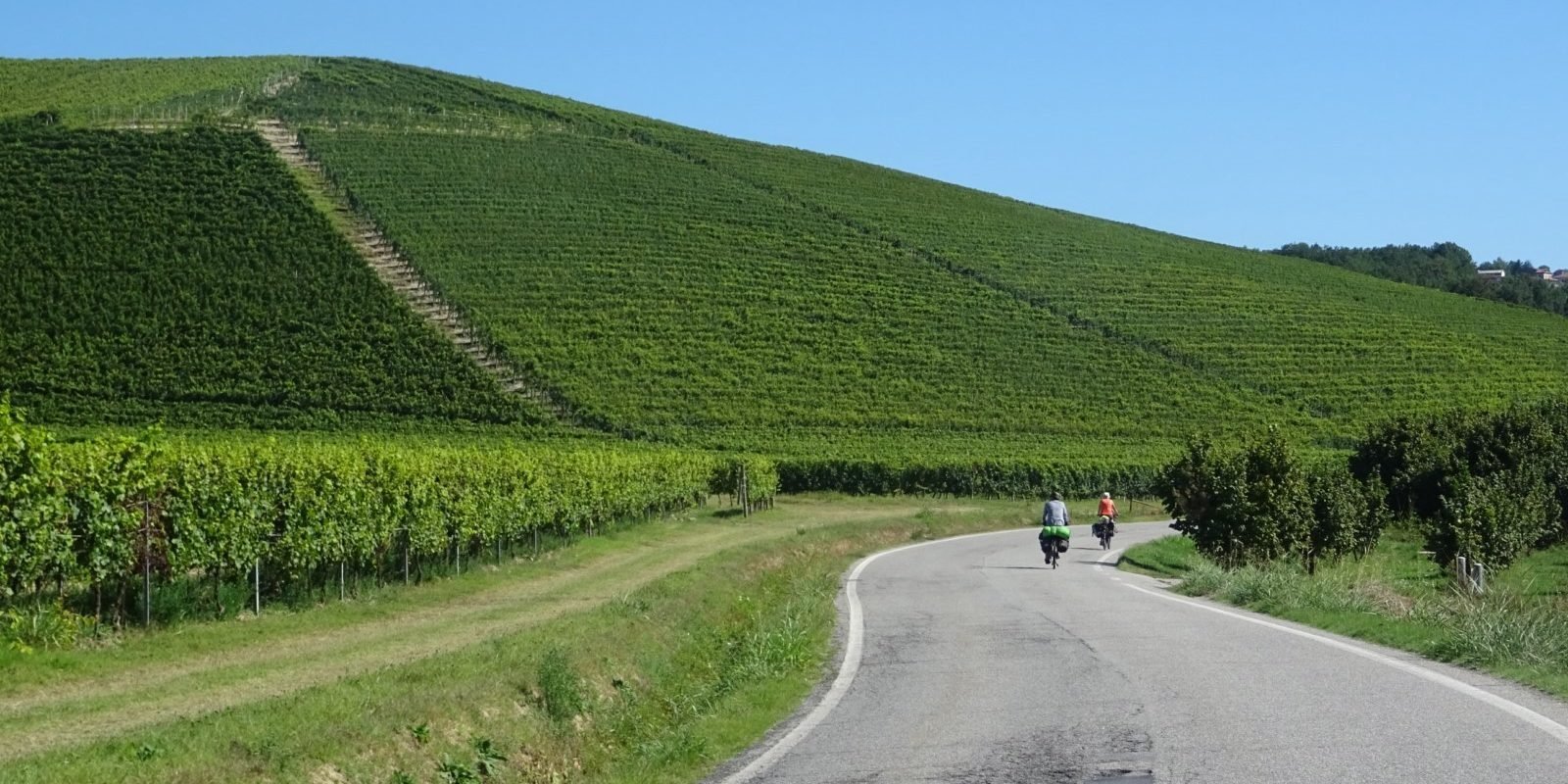 Les routes des Langhe superbes et presque désertes