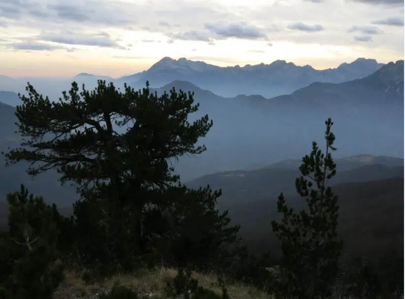 Paysage lors de notre randonnée dans les montagnes des Balkans.