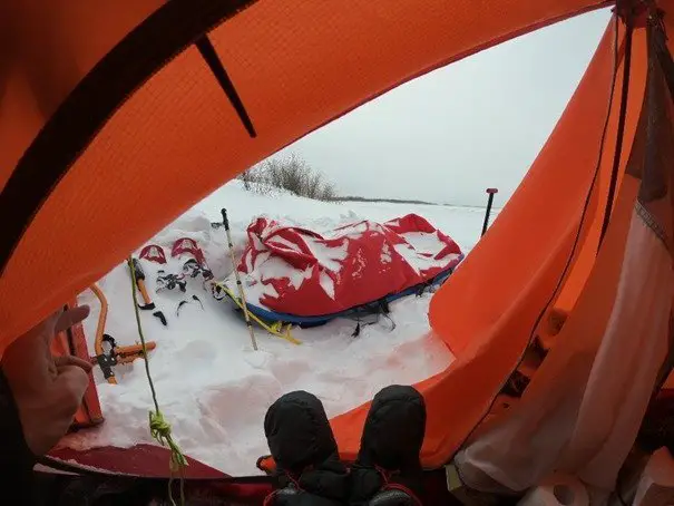 Petit matin, après la première journée de tempête durant le voyage à vélo sur le fleuve Amour en Sibérie Petit matin, après la première journée de tempête durant le voyage à vélo sur le fleuve Amour en Sibérie