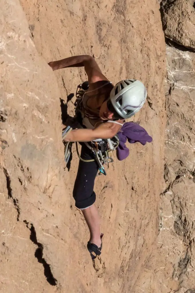 Lucile particpante au séjour escalade dans les gorges du Todgha , au Maroc.