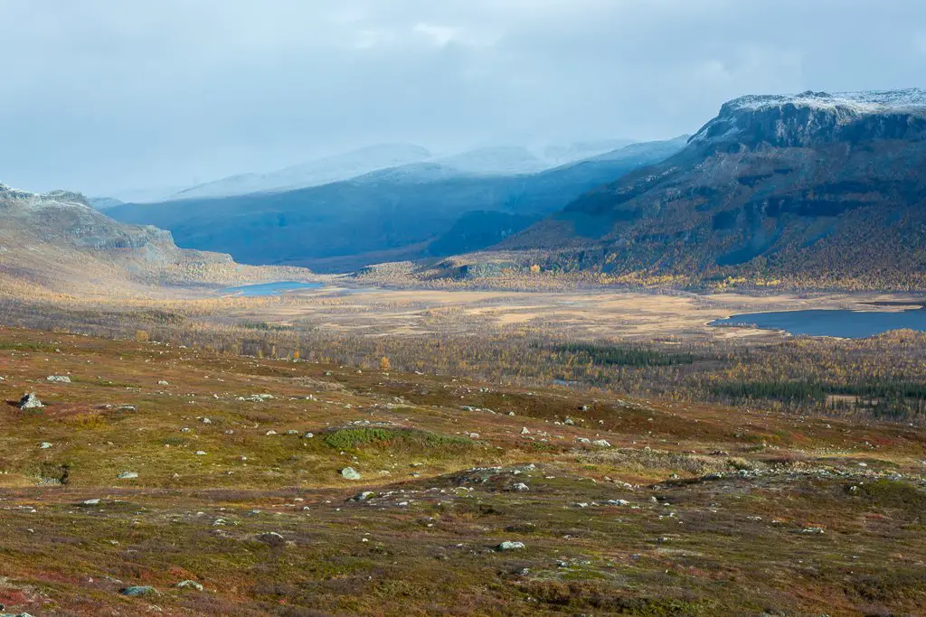 Branche ouest du delta de la Rapadalen lors du séjour randonnée à Sarek