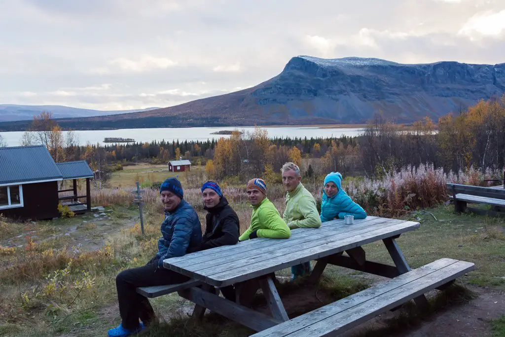 Devant notre refuge à Aktse lors du séjour à Sarek