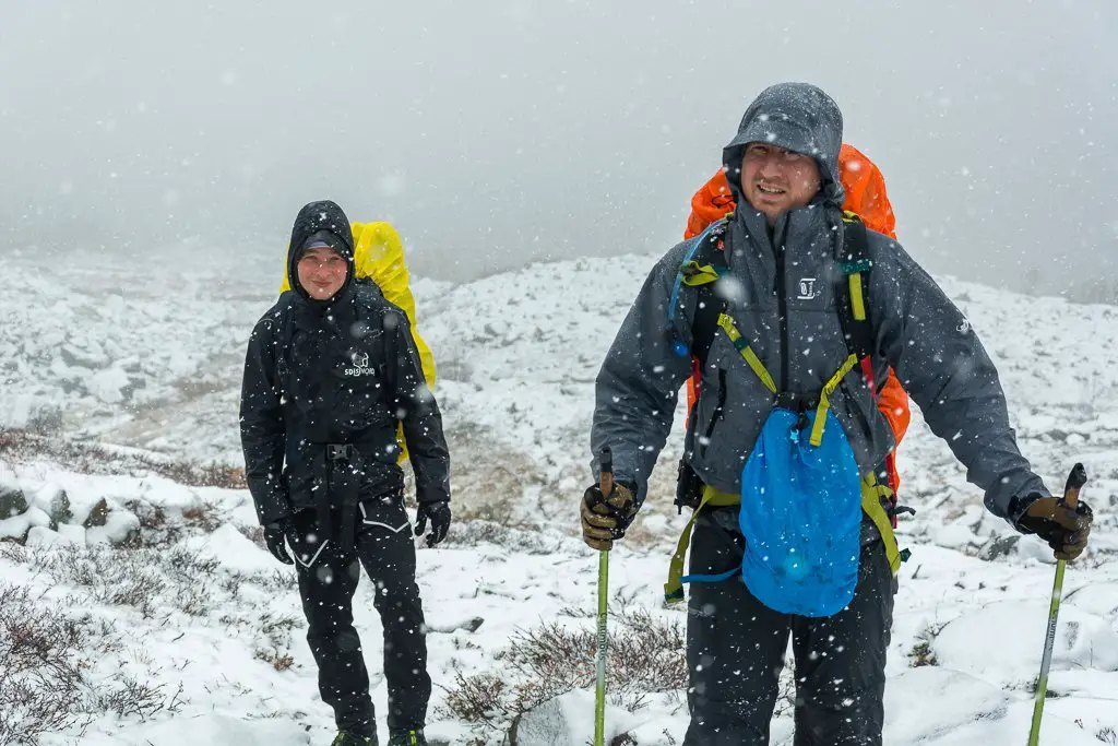 Il neige encore toute la matinée durant notre séjour à Sarek