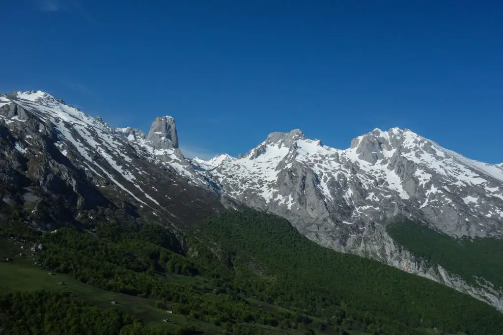 Vue sur le massif des Picos de Europa lors du séjour dans les Pics d