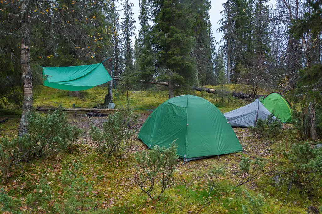 Premier réveil pluvieux lors de notre randonnée à Sarek