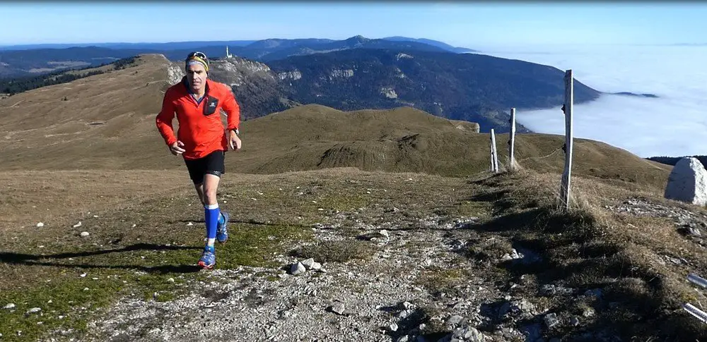 Sur la crête du Jura durant le Jura Peak Challenge