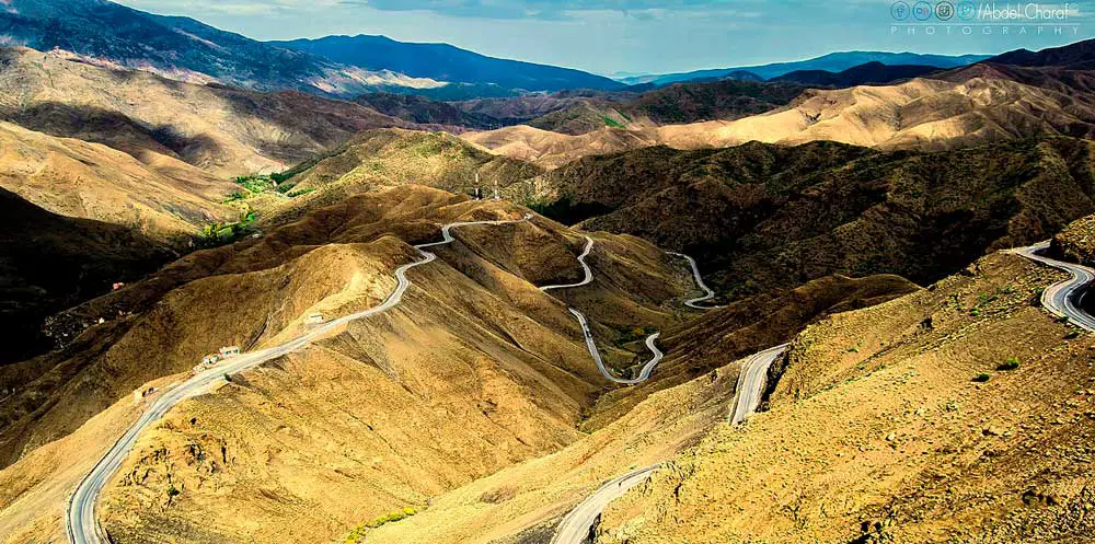 le fameux col de Col du Tizi n Tichka au Maroc