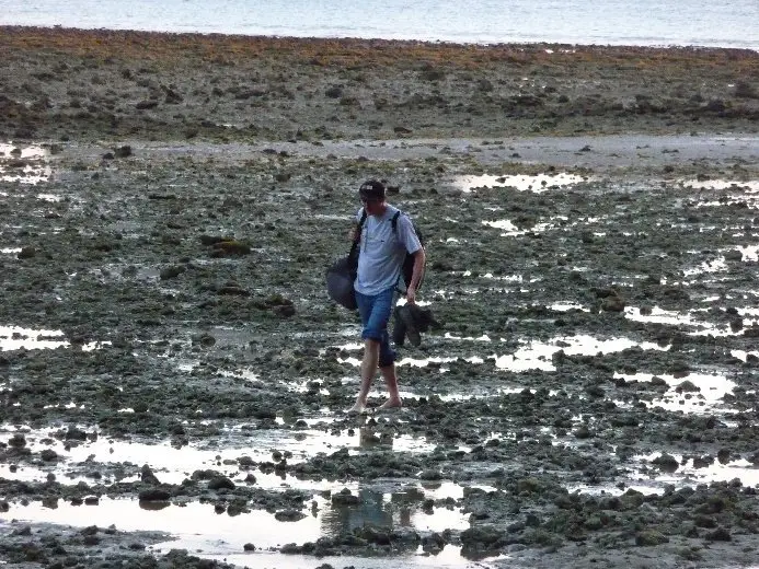 Arrivée à marée basse en Thaïlande, lors de notre séjour escalade à Tonsaï