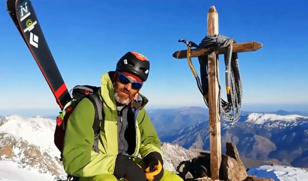 Au sommet du Mont Cinto durant la traversée hivernale de la corse