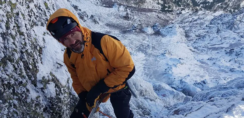 Descente en rappel pour Marc CONSTANT du sommet du Capu a u Dente 2029m en Corse