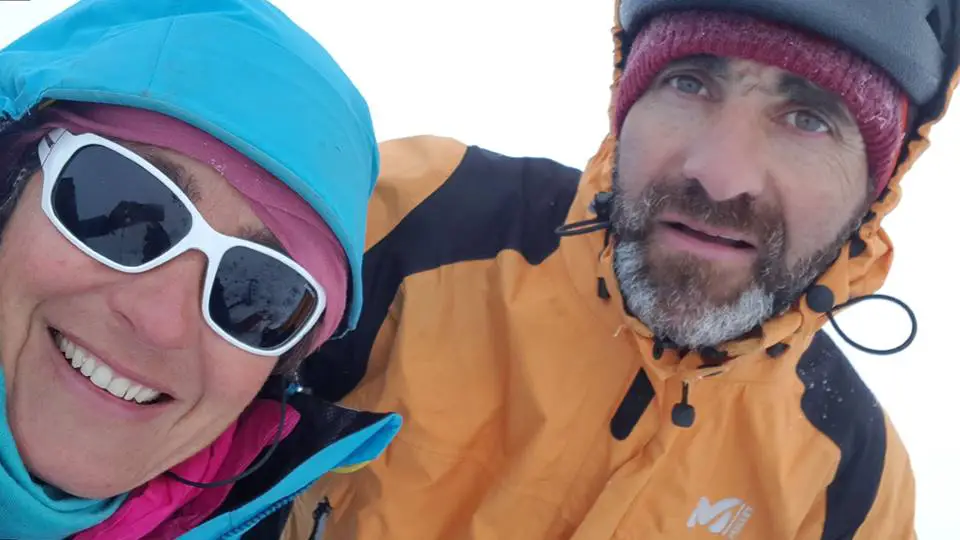 Magali VERMEGLIO et Marc CONSTANT au sommet du Capu a u Dente 2029m durant la traversée hivernale de la Corse