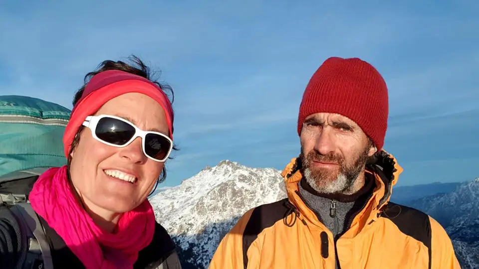 Magali VERMEGLIO et Marc CONSTANT au sommet la Punta Ghjalla durant la traversée hivernale de la Corse