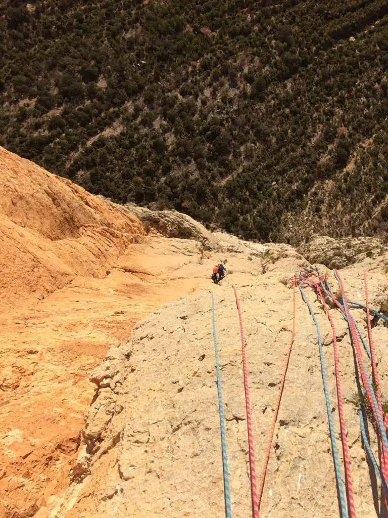 Une grande longueur dans le haut de « Cor salvatge » à Montrebei en Espagne