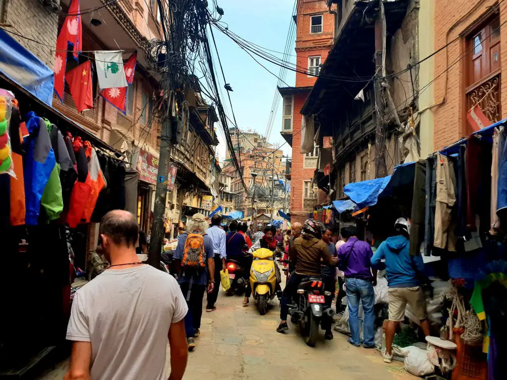 Les ruelles chaleureuses de Kathmandu