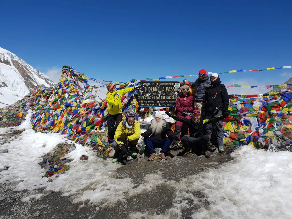 THORANG LA PASS, nous y voilà à 5416 mètres d’altitude, une première pour tout le monde