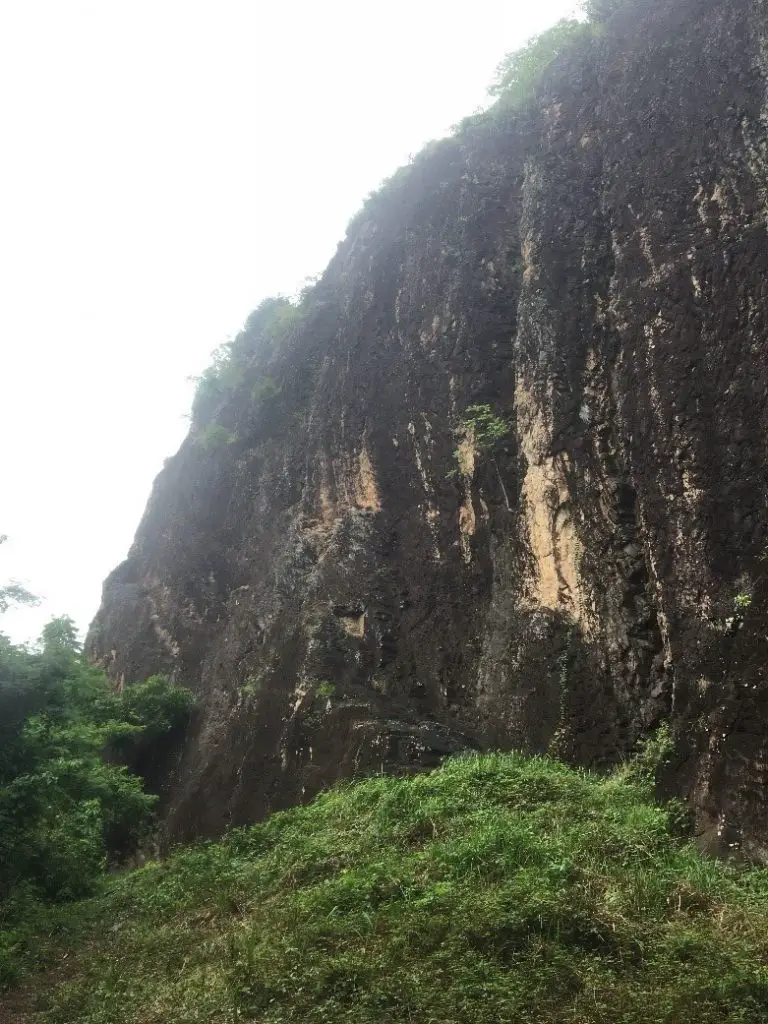 Face Sud de la falaise d