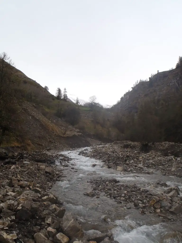 Pecher dans les Hautes-Alpes sur le Buech