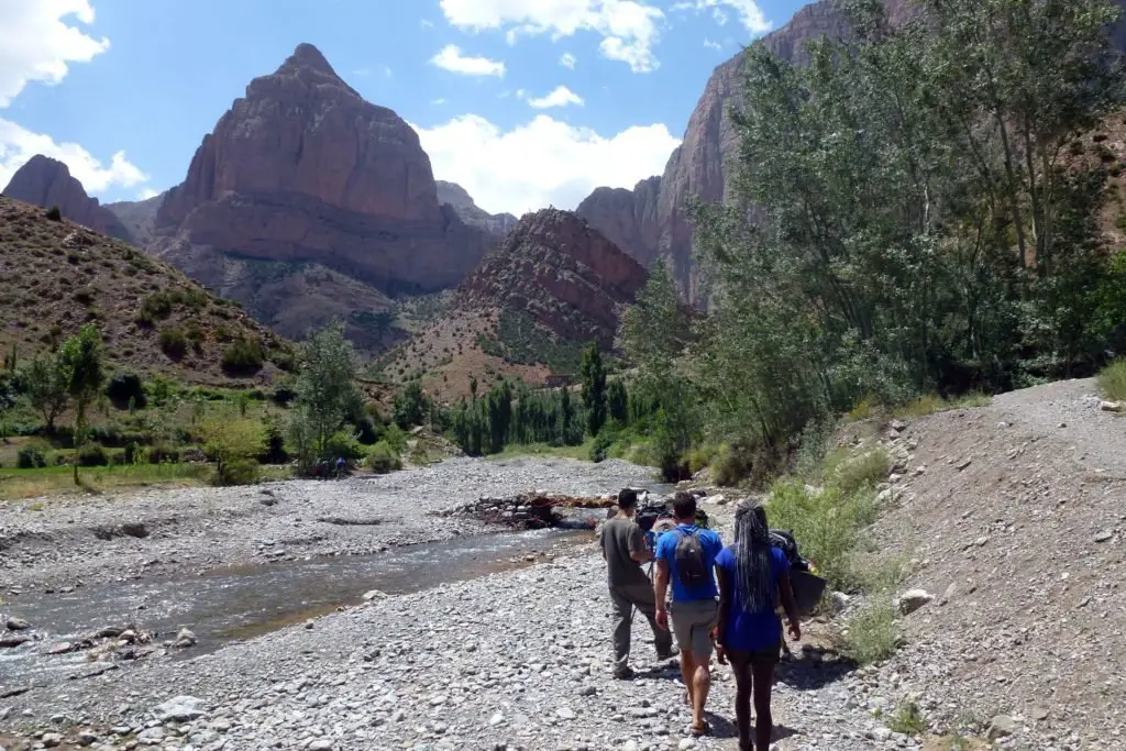 Arrivée dans les montagnes marocaines à Taghia