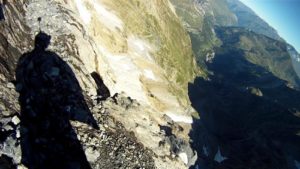 Au départ de mon vol en wingsuit au cirque de Gavarnie Au départ de mon vol en wingsuit au cirque de Gavarnie