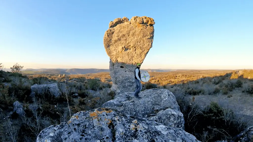 Jérôme ROCHELLE au Tambour chamanique sur les causses au larzac